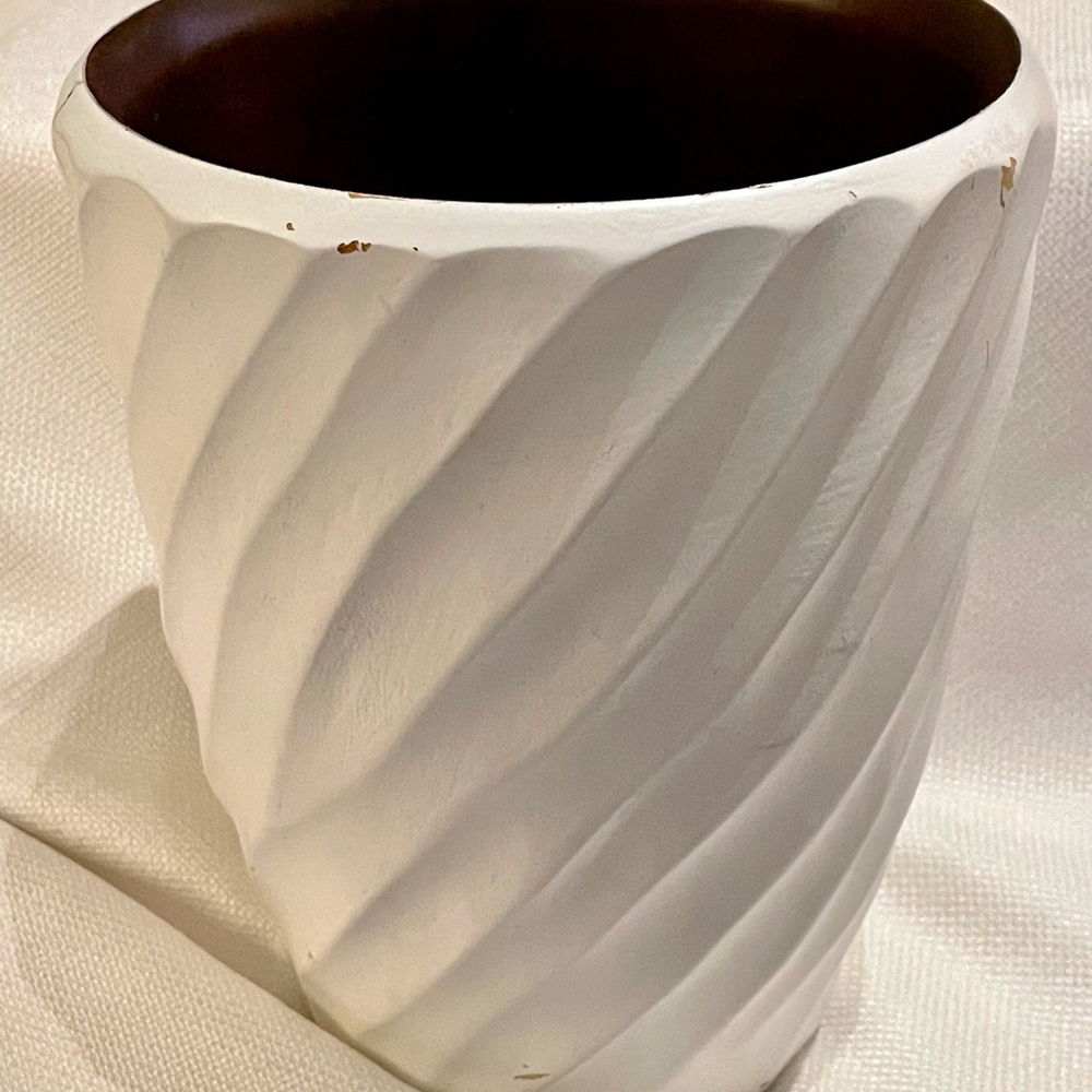 Wooden sculpture vase (OR) utensil holder.  ___white